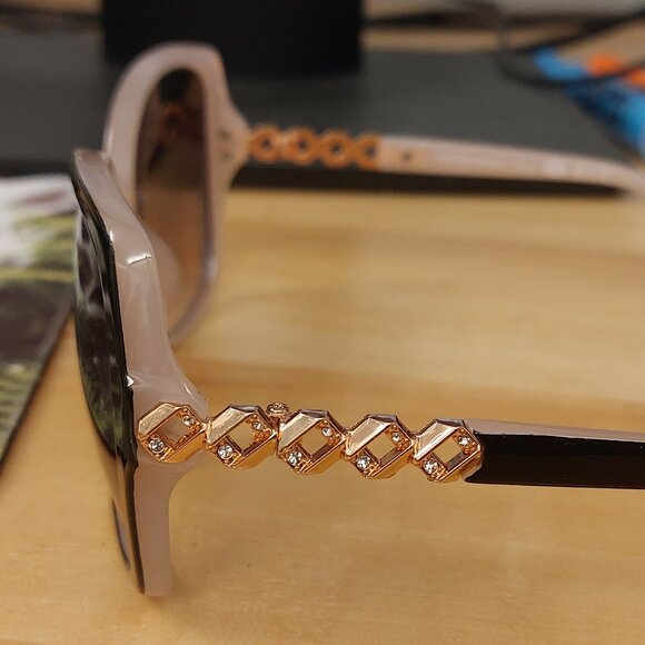 Foster Grant Modern Oversized Trendy Sunglasses Beautiful Blingy Sides SR0423 - Picture 7 of 14